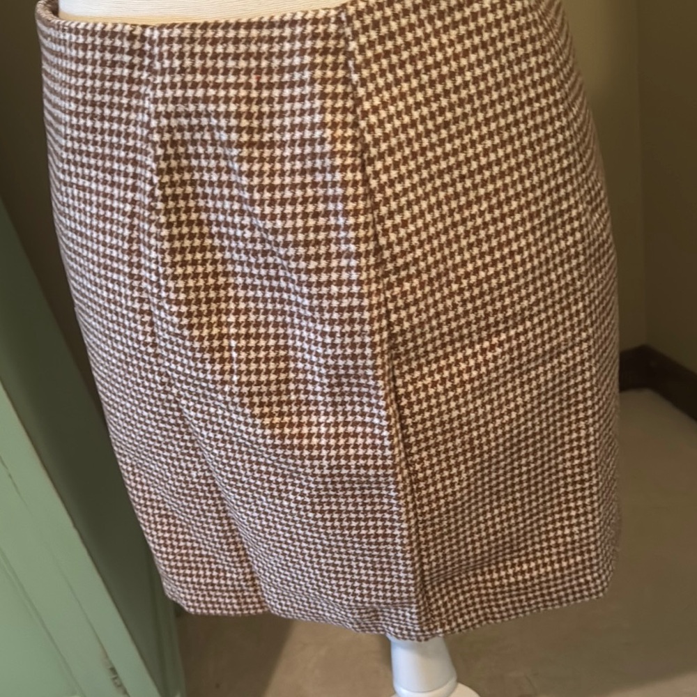 Cream and White Knee-Length Pencil Skirt